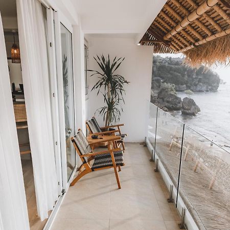 Legends Beachfront Resort Uluwatu Exteriör bild