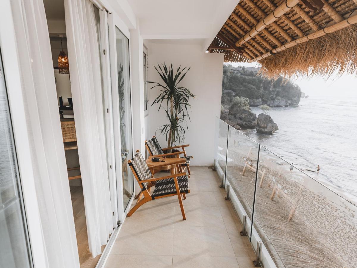 Legends Beachfront Resort Uluwatu Exteriör bild