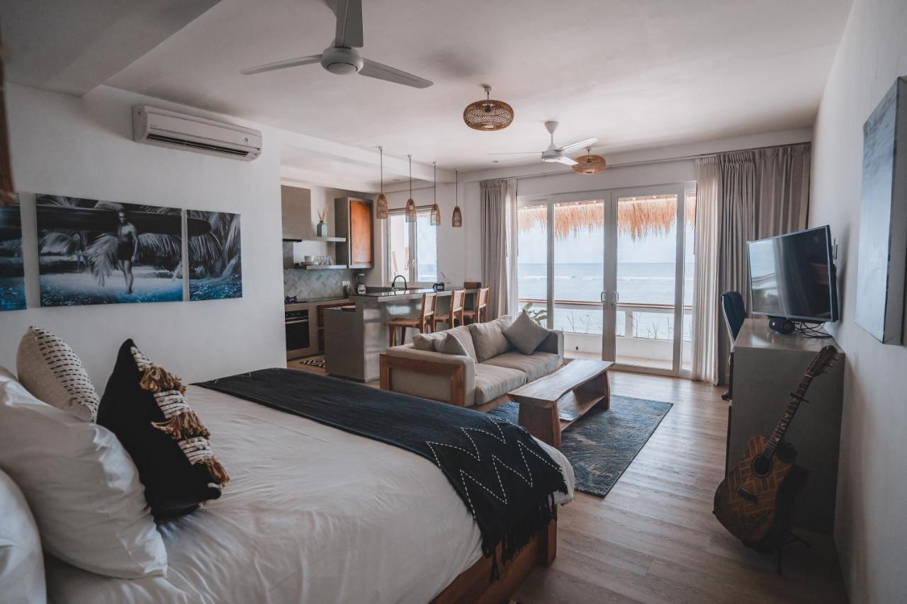 Legends Beachfront Resort Uluwatu Exteriör bild