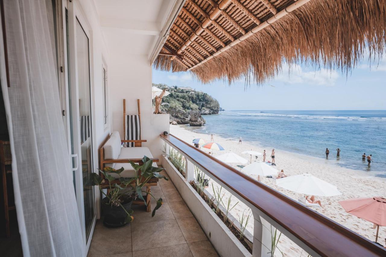 Legends Beachfront Resort Uluwatu Exteriör bild
