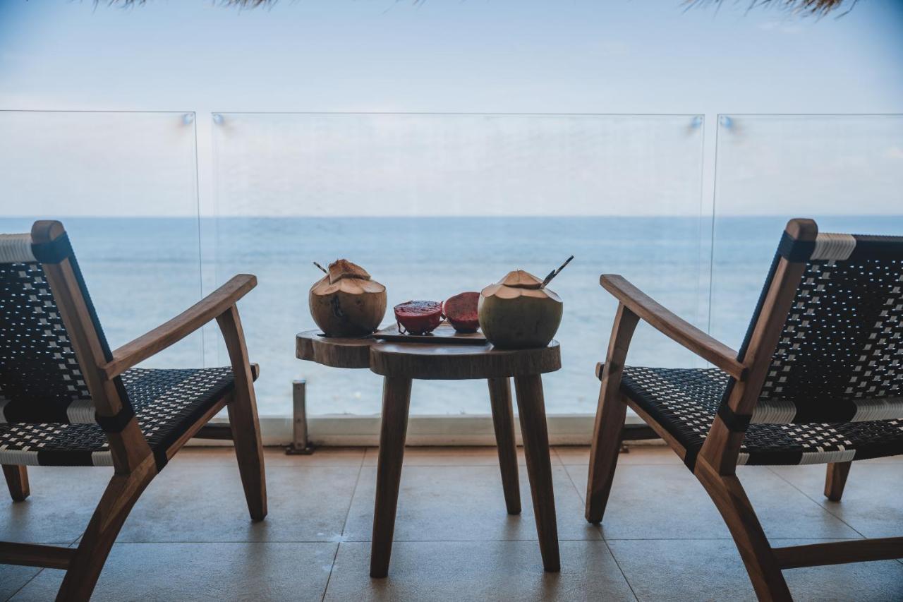 Legends Beachfront Resort Uluwatu Exteriör bild